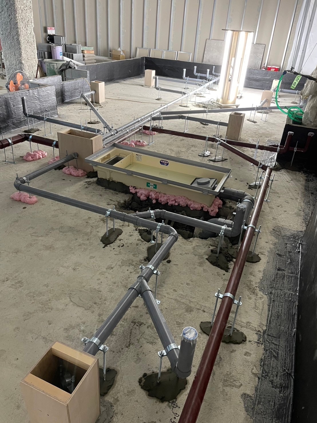 施工後3：厨房配管3